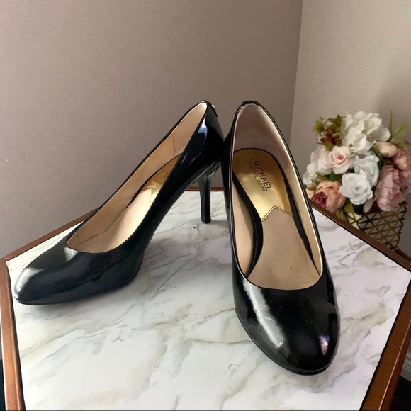 MICHAEL MICHAEL KORS
JENNA FLEX PUMP